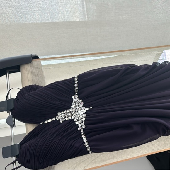 Amazing grad, gala or bridesmaid dress - Picture 2 of 2